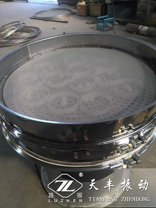 振(zhèn)動篩篩網總(zǒng)是震裂該如何解決?